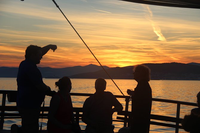 Split Sunset Cruise With Live Music - Practical timing: departure windows and what they mean for your evening