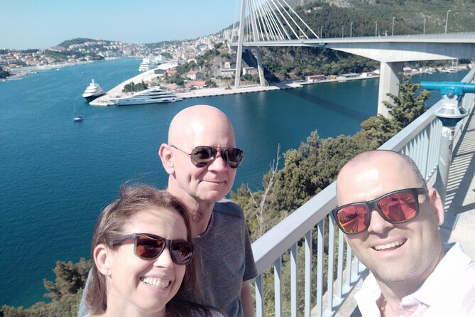 Split to Dubrovnik Airport Private Transfer 1-8 Pax Door to Door - Comfort basics: AC, WiFi, and the included bathroom/photo stops