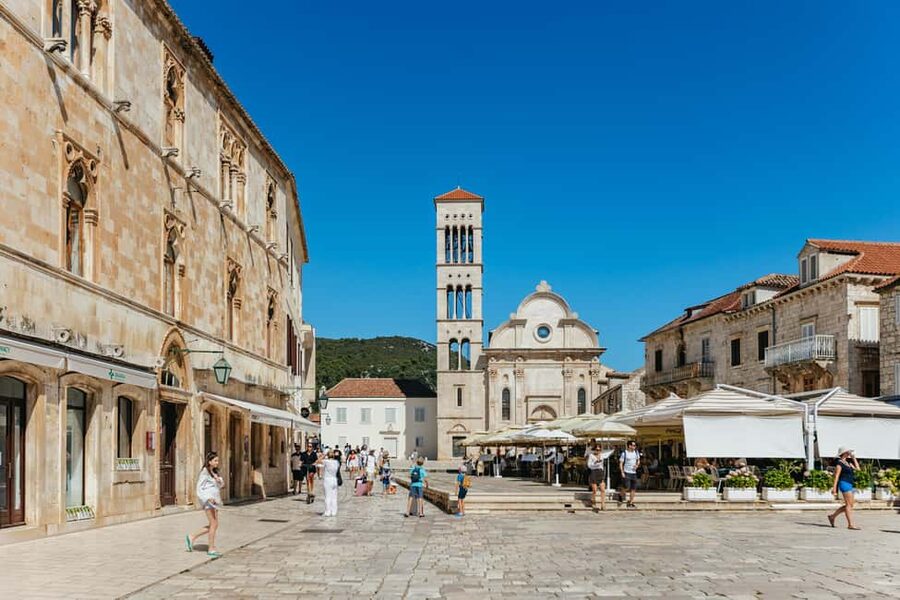 Split/Trogir: Blue Cave, Mamma Mia, Hvar and 5 Island Tour - Blue Lagoon on Budikovac: Snorkeling Gear, Swim Time, and Crowding Reality