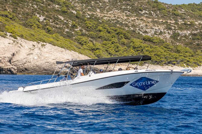 Split/Trogir: Blue Cave, Vis, and Hvar Speedboat Day Tour - Stop 1: The Blue Cave (Biševo) and the Cash-Only Ticket