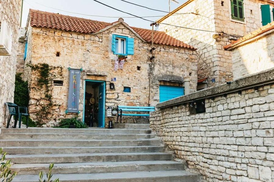Split/Trogir: Blue Lagoon and 3 Islands Speedboat Tour - Crew energy, boarding timing, and music on the water