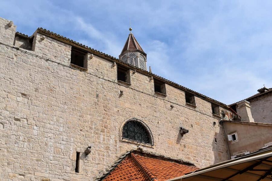 Split: Trogir Open Top Bus Trip + Free Split Walking Tour - Klis Fortress and Hidden Dalmatia: history meets nature