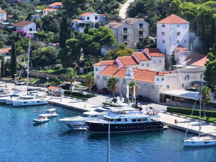 Split/Trogir: Trogir, Blue Lagoon, and Solta Speedboat Trip - The fast boat break: what 30 to 20 minutes at sea feels like