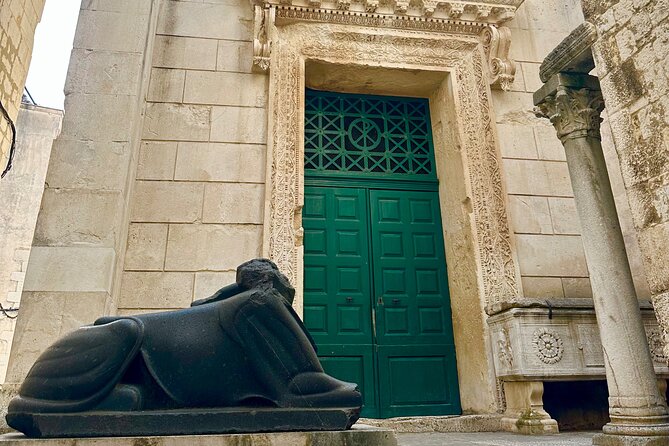 Split Walking Tour - Pjaca and Fruit’s Square: where you reset and people-watch