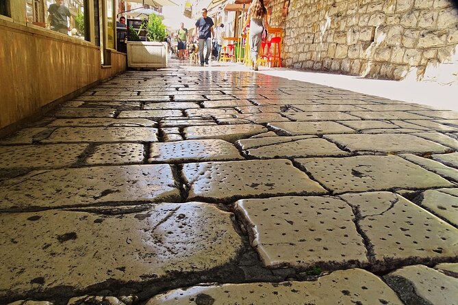 Split Walking Tour: Explore Top Sights & Hidden Gems - Group size and timing: best way to do this short loop