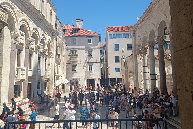 Split Walking Tour with Professor of History - Vestibul (Rotonda): The First Imperial Corridor