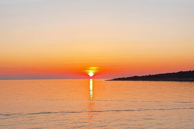 Sunset Tour from Split with Wine Included - Boat comfort: the trade-offs of a small boat at sea level
