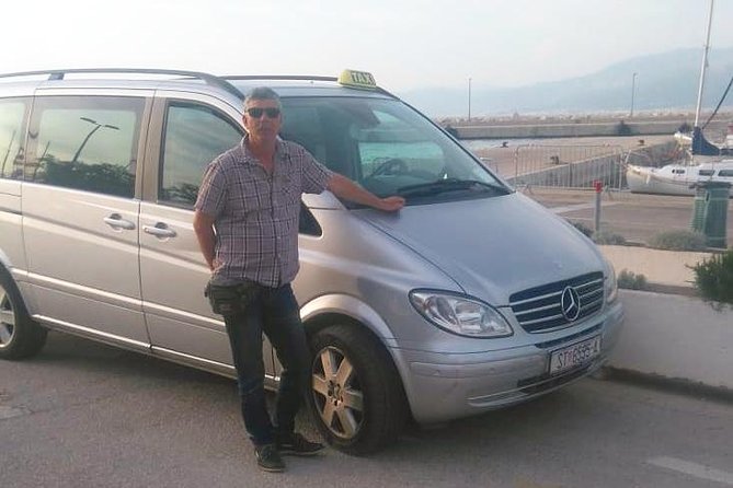 Taxi Supetar, Brač - Entering Brač from Supetar with a driver who can adapt