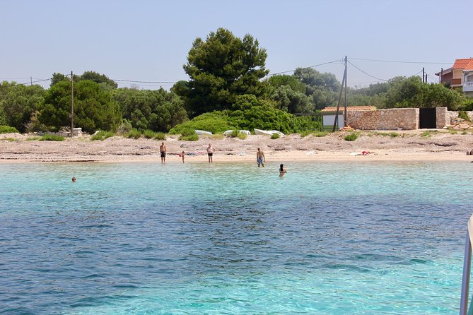 Three Islands Private Speedboat Tour With Blue Lagoon Stop - The route clock: what 8 hours usually feels like