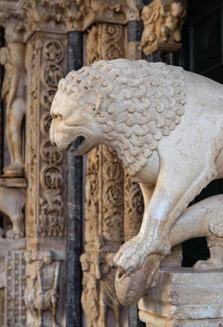 Trogir 1.5-Hour City Tour - Glorijet maršala Marmonta: a viewpoint pause with personality