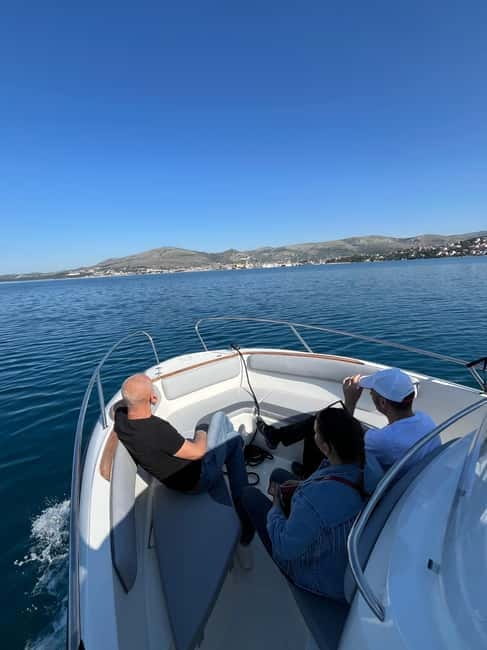 Trogir: Blue Lagoon and 3 Islands Speedboat Tour - Šolta and Maslinica village hour: the land break that feels local