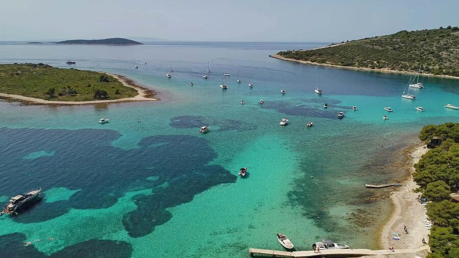 Trogir: Blue Lagoon and 3 Islands Speedboat Tour - The speedboat ride from Trogir to Drvenik Veli: quick, loud, and scenic