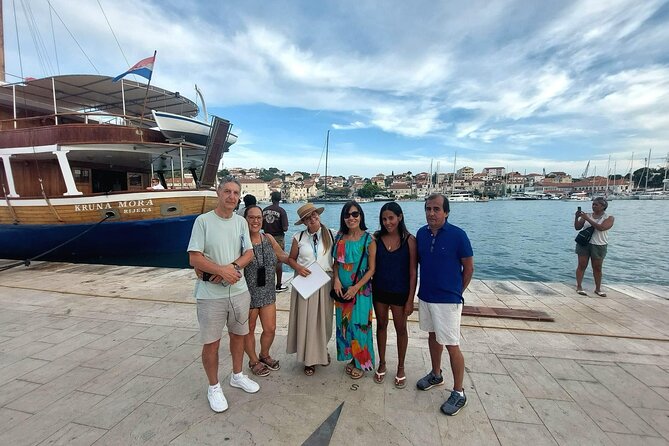 Trogir Highlights Walking Tour with Local Guide - Walking Through the Old Town’s Defenses and Gates
