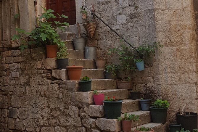 Trogir Old Town History and Monuments Private Guided Walking Tour - St. Lawrence’s Cathedral: worth the extra 5 EUR?