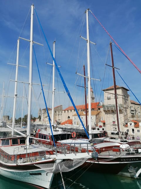 Trogir; Private walking tour of higlights of Trogir - Kamerlengo Fortress finish: photos with a payoff