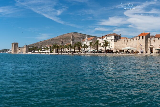 Trogir walking tour with a local guide - Kairos bas-relief and Church of Our Lady of Mount Carmel: small art, big meaning
