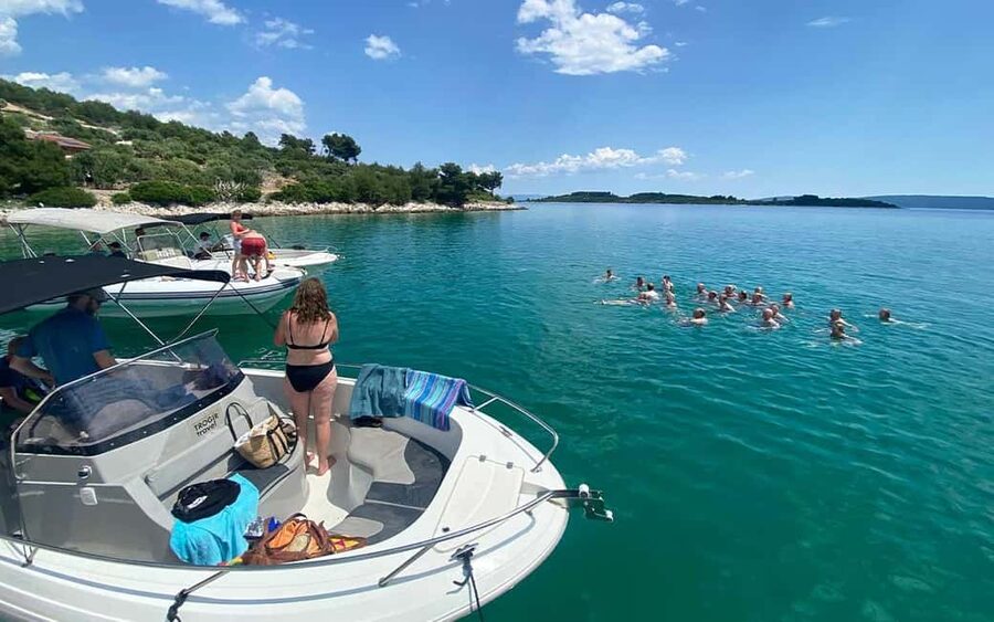 Trogir: White Lagoon, Maslinica & Blue Lagoon Speedboat Tour - Krknjaši Blue Lagoon: turquoise water and a second swimming stop