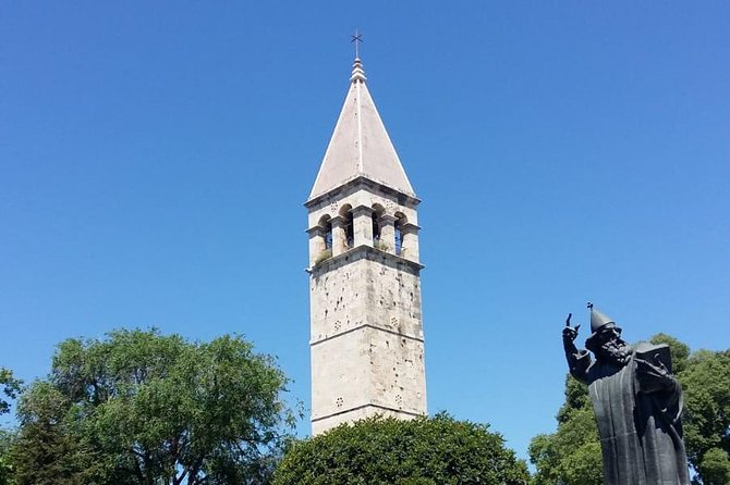 Walk through Split with an archeologist - Stop 4: Narodni Trg for a quick medieval reset