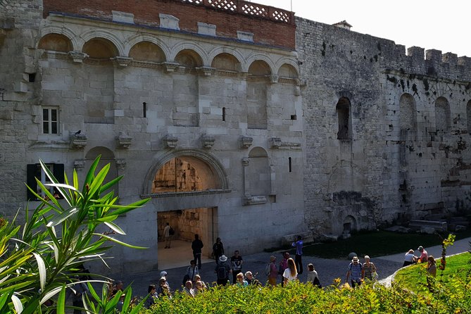 Walking Tour of Split with a 'Magister' of History - Gates, walls, and reuse: the Golden Gate and Silver Gate lessons