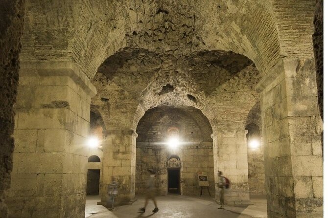 YOUR BEST PRIVATE TOUR - amazing Split and Diocletian's palace - Peristyle and the Vestibulum: where architecture does the storytelling