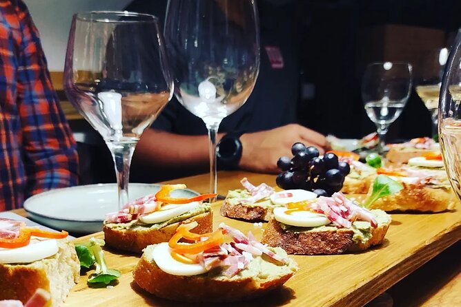 Zinfandel Wine Tasting & Storytelling with Dalmatian Food - Family-friendly wine time: kids free, adults taste, and everyone stays included